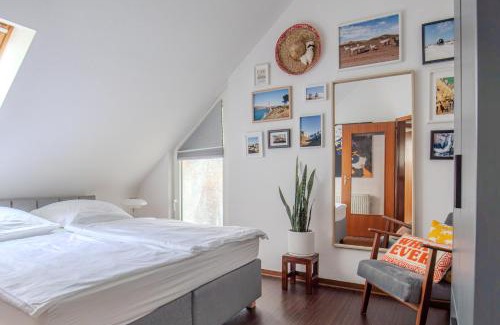 Hemsbach Apartment | Eco-Friendly Apartment for Cycling & Hiking near Weinheim