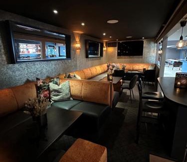 Fjell Hotel | Discover Ågotnes Hotell & Motell: Pet-Friendly Comfort