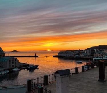 Alesund Apartment | Oceanfront Ålesund SkySuite with Spa and Pool Amenities