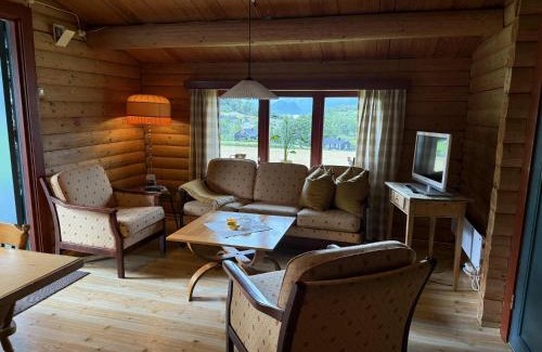 Andalsnes Apartment | Discover Åndalsnes Hytteutleie: Pet-Friendly Retreat