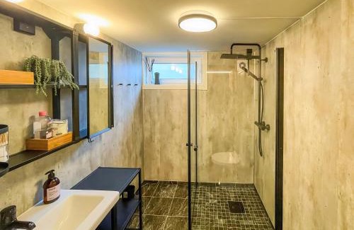 Andalsnes Apartment | Cozy Underground Flat in Andalsnes - Rated 9.4 by Guests