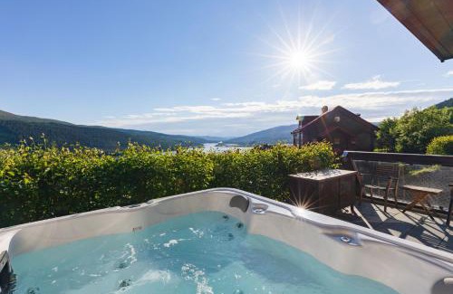 Are Apartment | Discover Tottbacken: 4-Star Hotel with Hot Tub & Breakfast