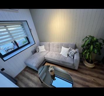 Ciftlik House | Cozy Çalış Tiny House: Child-Friendly with 9/10 Rating