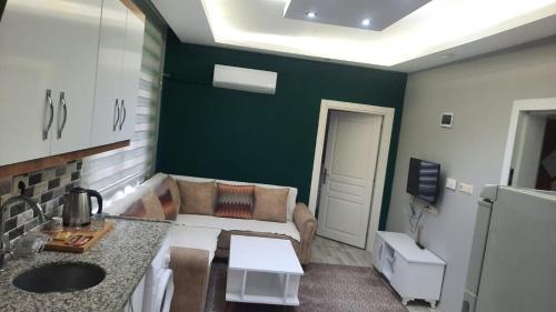 Dulkadiroglu Apartment | Budget-Friendly Çam Suit with Wheelchair Access and Comfort