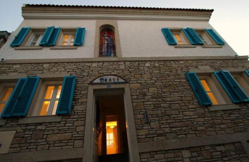 Cesme Apartment | Family-Friendly Çeşme Kale Taş Apart with 9/10 Guest Rating