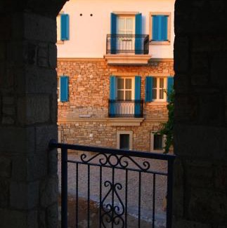 Cesme Apartment | Family-Friendly Çeşme Kale Taş Apart with 9/10 Guest Rating
