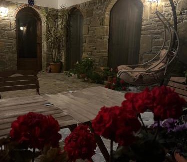 Kilitbahir Koyu House | Child-Friendly Çeşmeli Konak with 9/10 Guest Rating