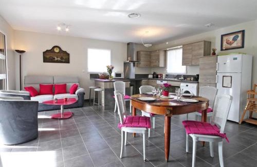 Saint-Martin-d'Ecublei House | Cozy Écogîte with Private Garden Near L'Aigle Forest