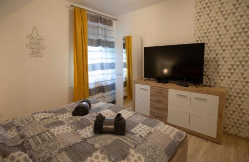 Harkany Apartment | Unforgettable Égerliget Vendégház with Oceanfront Views