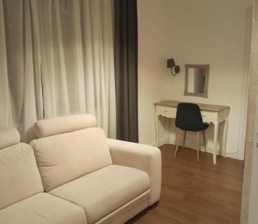Torokor Bed & Breakfast | Elegant Éjjeli Bagoly Étterem és Panzió - 8.9/10 Rated Stay