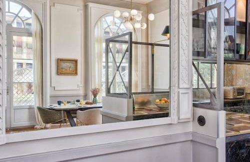 Cabourg Apartment | Élégance Art déco à Cabourg, à deux pas de la plage, stationnement privé - FR-1-788-88