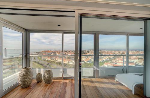 Les Sables d'Olonne Apartment | Élégant Penthouse avec Vue Mer Double Garage