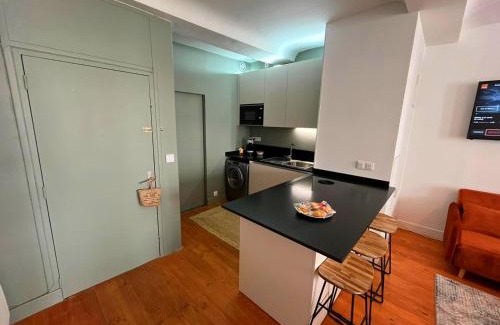 Centre Ancien Apartment | Stylish Studio in Central Caen's Vibrant Historic District