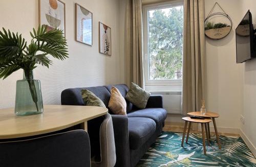 Bron Apartment | Elegant T2 in Bron with Private Parking & Top Ratings