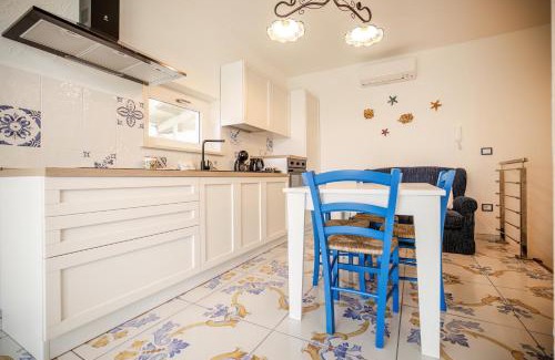 Gioia Tauro Apartment | Cozy Étoiles Guest House with Oceanfront Views