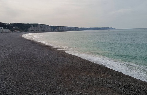 Gonneville-la-Mallet Ski Chalet | Pet-Friendly Étretat Getaway with Family Amenities
