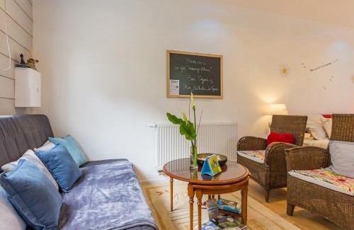 Plesse House | Cozy Évasion Marine Studio with Private Garden & Canal Access