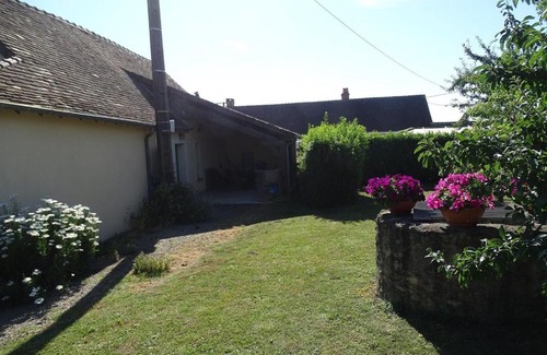 Conge-sur-Orne House | Rustic Escape with Fireplace and Bikes near Le Mans