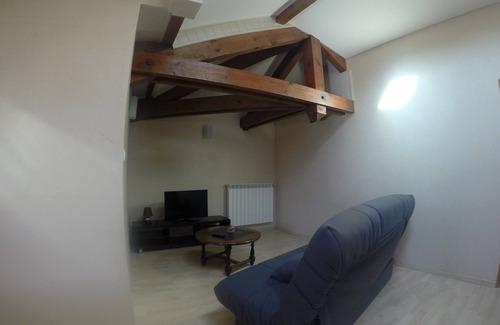 Saint-Martin-sur-la-Chambre Apartment | Family-Friendly Évavion en Montagne: Your Mountain Getaway