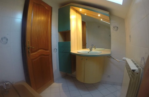 Saint-Martin-sur-la-Chambre Apartment | Family-Friendly Évavion en Montagne: Your Mountain Getaway