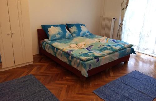 Angyalfold Apartment | Top-Rated Írisz Apartman Budapest with Family-Friendly Perks