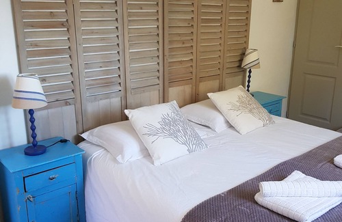 Roscanvel House | Family-Friendly Stay at Île Ô des Capucins - Rated 9/10