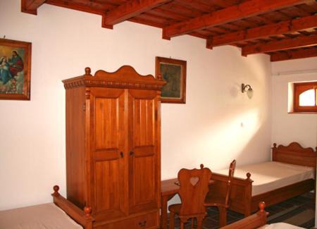 Ocsard House | Cozy Ócsárdi Tópanzió: Guest Rated 9/10 with Hot Tub