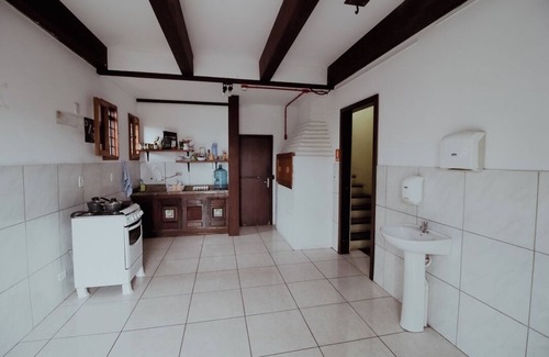 Humaita House | Cozy Retreat with WiFi and Fireplace in Bento Gonçalves