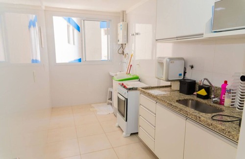 Centro Apartment | Convenient Stay Just 2 Minutes from Guarapari Beach