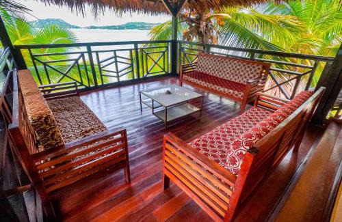 Ambaro Hotel | Discover Ô Bleu Azur: Oceanfront Escape with Pool Access