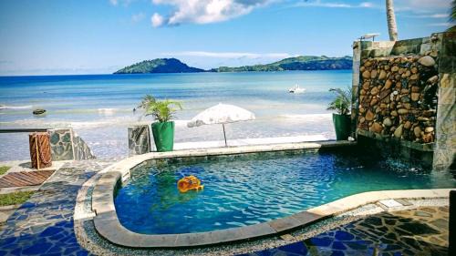Ambaro Hotel | Discover Ô Bleu Azur: Oceanfront Escape with Pool Access