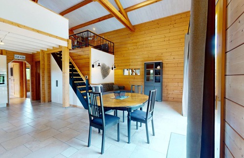 Saint-Maixent-sur-Vie Ski Chalet | Ô Cœur du Bois