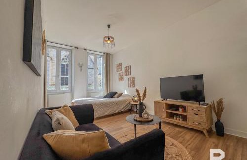 Montargis Apartment | Comfortable Getaway at Ô Centre - Pet & Child Friendly