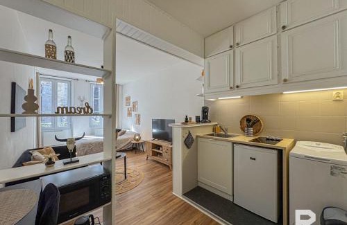 Montargis Apartment | Comfortable Getaway at Ô Centre - Pet & Child Friendly