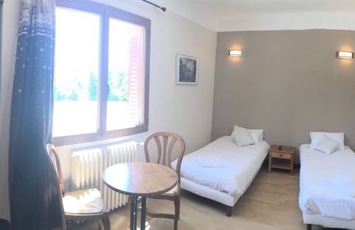 Saint-Pierre-d'Albigny Hotel | Relax at La Maison De Savoie with Pool & Family Amenities