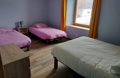 Les Fourgs Apartment | Discover ô Doux Comtois: Child-Friendly Retreat with High Ratings