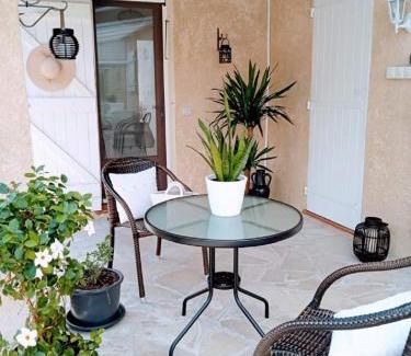 Sillans-la Cascade Apartment | Idyllic Oceanfront Retreat at Ô fil du THYM with Pool