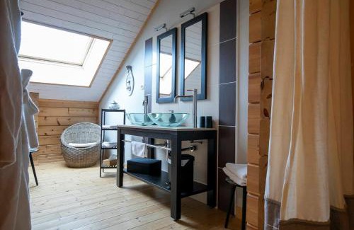 Bannay House | Idyllic Oceanfront Retreat at Ô refuge di'vin - Rated 9.2