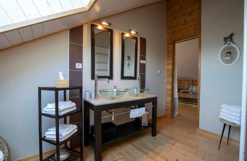 Bannay House | Idyllic Oceanfront Retreat at Ô refuge di'vin - Rated 9.2