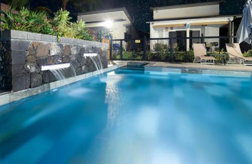 La Riviere Saint-Louis Villa | Oceanfront Ô Ruisseau Lodge dattier with Pool & Pet Friendly