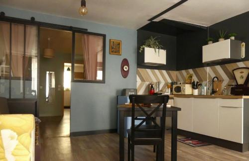 Tournus Apartment | ÔNuméro6: Pet-Friendly Retreat with a 9.2 Rating