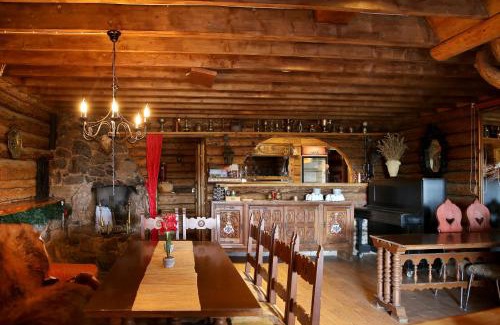 Jogeva House | Pet-Friendly Getaway at Õuna Puhketalu with Pool & Hot Tub