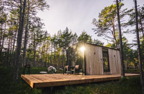 Laane-Nigula Parish Apartment | Experience ÖÖD Hötels Rooslepa - Pet-Friendly Retreat with Sauna
