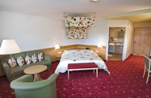 Lauterbach Hotel | Relax at Landhotel Basler Hof: Pool, Spa & Ocean Views