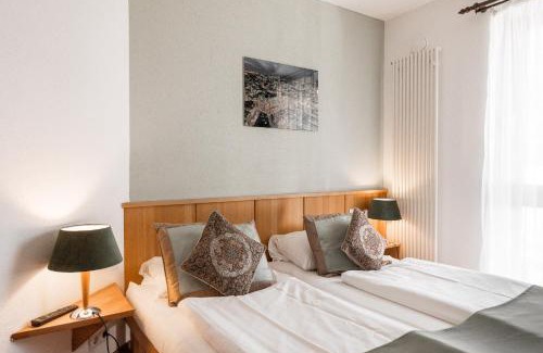 Schnelsen Hotel | Comfortable Ökotel Hamburg: Family-Friendly Stay with Breakfast