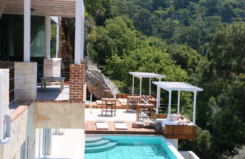 Oludeniz Hotel | Ölüdeniz Loft - Adults Only with Oceanfront Pool Views