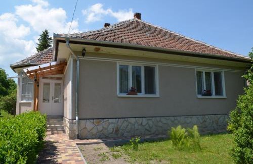 Bozsva House | Eco-Friendly Comfort at Örömvölgy Vendégház - 9/10 Rating
