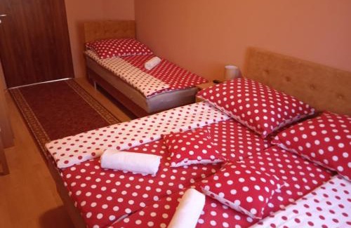Csakanydoroszlo House | Discover Örségkapuja Vendégház: Family-Friendly Retreat