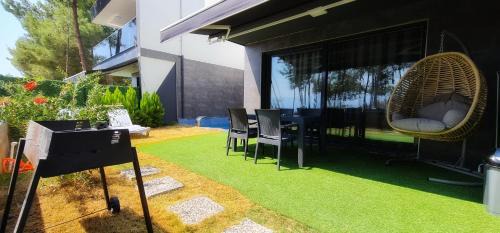 Kadnlar Denizi Mahallesi Villa | Exclusive Villa with Private Pool and Oceanfront Views