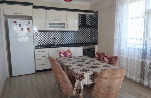Cayeli Hotel | Cozy Özel Tatil Evi with Kitchen and Hot Tub Amenities